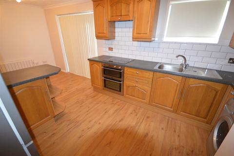 1 bedroom terraced house to rent, Trevithick Road, Truro, TR1 1NS