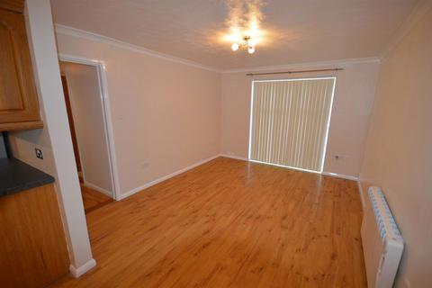 1 bedroom terraced house to rent, Trevithick Road, Truro, TR1 1NS