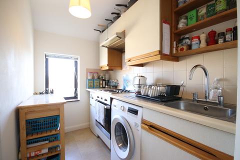 2 bedroom flat for sale, Close To Town & Station, Maidenhead