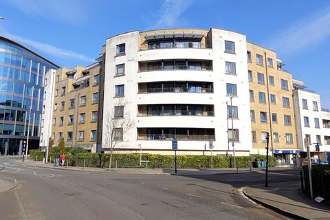 1 bedroom apartment to rent, Bramwell Place, Woking GU21