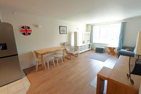 1 bedroom apartment to rent, Bramwell Place, Woking GU21