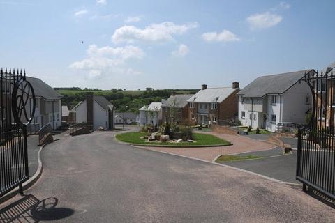 2 bedroom bungalow for sale, Holsworthy, Devon