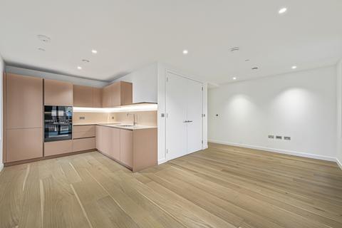 Peninsula Gardens, Greenwich Peninsula, London, SE10