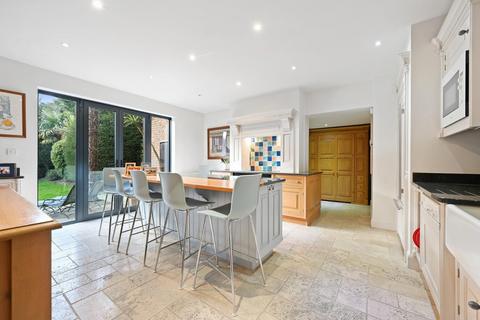 5 bedroom detached house for sale, Wykeham Road, London