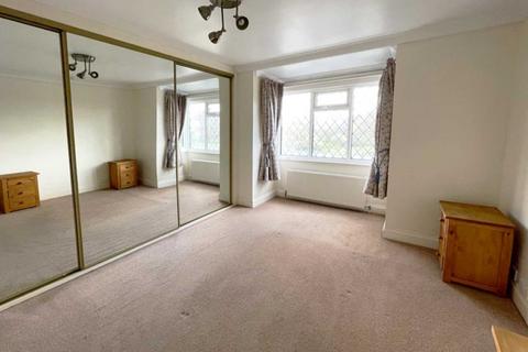 3 bedroom apartment to rent, New Road, Ferndown BH22