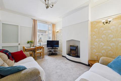 4 bedroom end of terrace house for sale, Clovelly Gardens, Whitley Bay