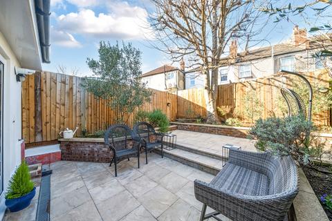 4 bedroom terraced house for sale, Harrington Road, London, SE25