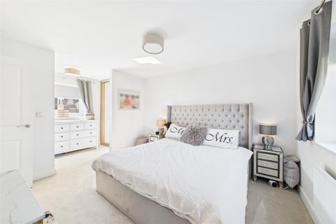 11 Glover Crescent, Arborfield Green, Reading, RG2 9TW