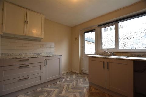 2 bedroom terraced house to rent, Ellen Street, Darwen, BB3