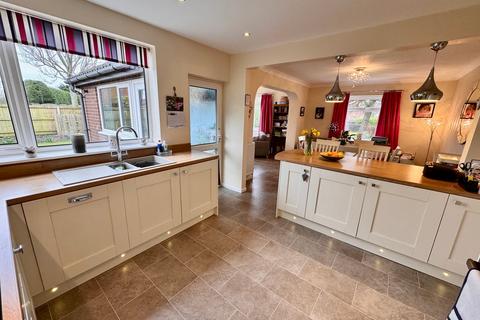 4 bedroom detached house for sale, Charles Close, Hesketh Bank, Preston, PR4