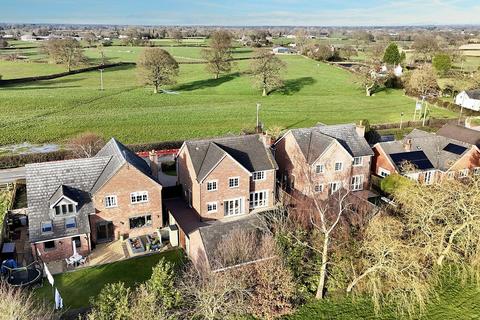 5 bedroom detached house for sale, Woore Road, Audlem, CW3