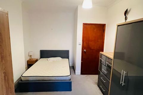 1 bedroom flat to rent, Meadowbank Road, London NW9