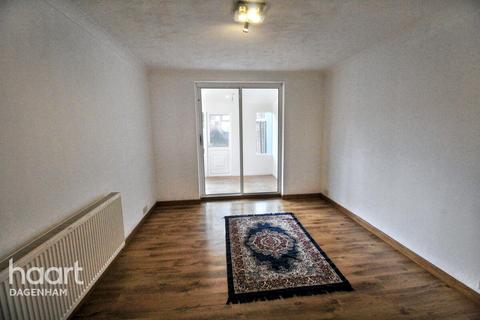 2 bedroom terraced house to rent, Standfield Road, DAGENHAM