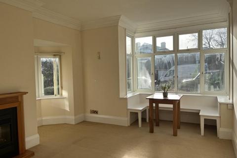 1 bedroom flat to rent, Farrington Court, Minehead TA24