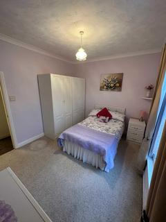 2 bedroom semi-detached house to rent, Cecil Street, Manchester