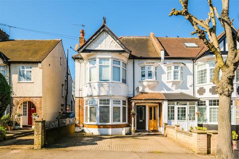 19 Beresford Road, London, E4 6ED