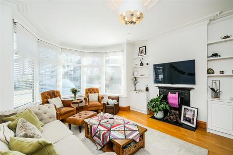 19 Beresford Road, London, E4 6ED