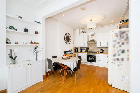 19 Beresford Road, London, E4 6ED