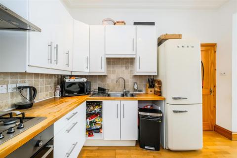 19 Beresford Road, London, E4 6ED