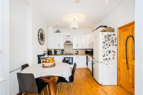 19 Beresford Road, London, E4 6ED
