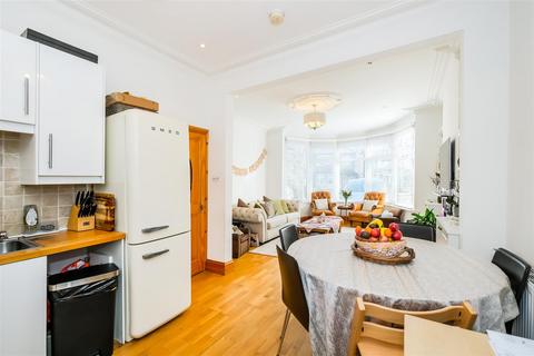 19 Beresford Road, London, E4 6ED