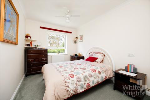 2 bedroom apartment for sale, Woodbury Court, Farley Hill RG7