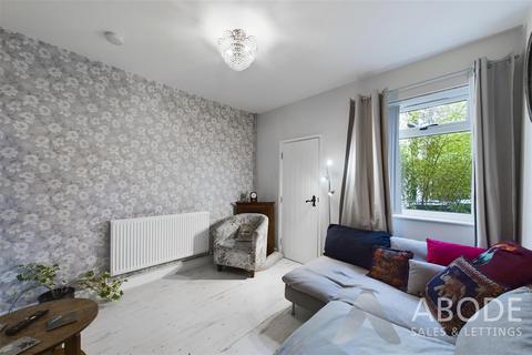 3 bedroom end of terrace house for sale, Dover Road, Burton-On-Trent DE13