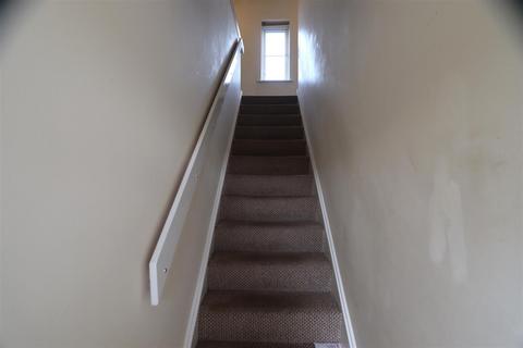 2 bedroom apartment to rent, Russell Street, Willenhall