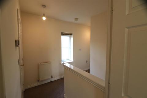 2 bedroom apartment to rent, Russell Street, Willenhall