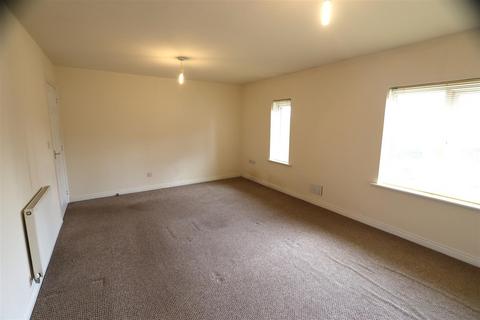 2 bedroom apartment to rent, Russell Street, Willenhall