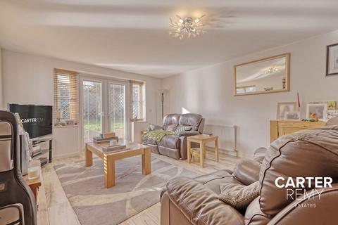 3 bedroom detached house for sale, Essex Way, Benfleet, SS7