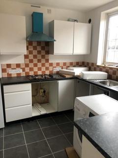 3 bedroom terraced house to rent, Slough SL2