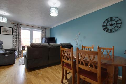 12 Bosuns Close, Fareham, PO16 0TQ