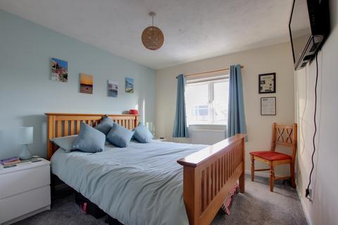 12 Bosuns Close, Fareham, PO16 0TQ