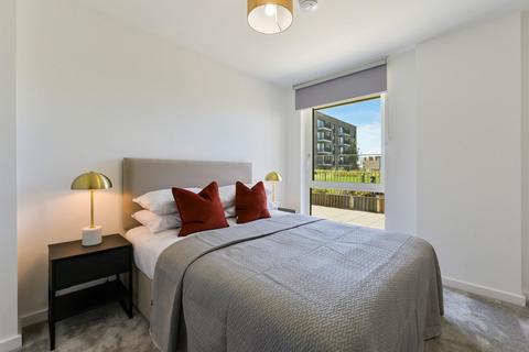 1 bedroom flat to rent, Ridgeway Views, London