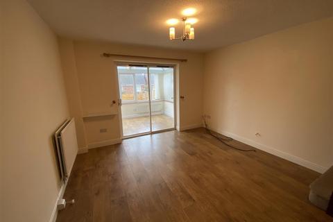 2 bedroom end of terrace house to rent, Godiva Road, Leominster, Herefordshire