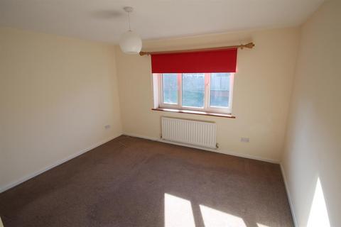 2 bedroom end of terrace house to rent, Godiva Road, Leominster, Herefordshire