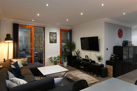 3 bedroom apartment for sale, Boulcott Street, London, E1