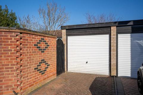 15 The Brambles, Bar Hill, Cambridge, CB23 8SZ