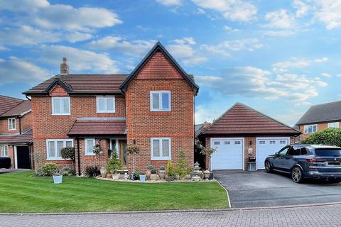 4 bedroom detached house for sale, Kensington Drive, Willaston, CW5