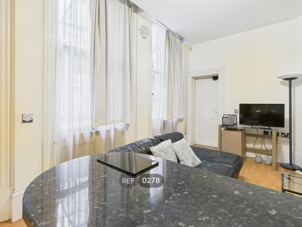 Kitchen &amp; Living area