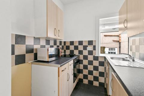 576 Castlemilk Road, Glasgow, G44 5LZ