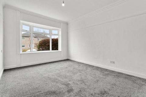 576 Castlemilk Road, Glasgow, G44 5LZ