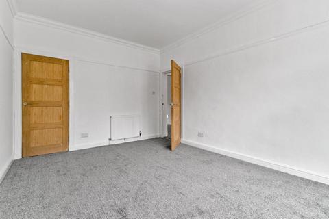576 Castlemilk Road, Glasgow, G44 5LZ