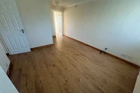 1 bedroom flat to rent, Deeble Close, Threemilestone, TR3 6TS