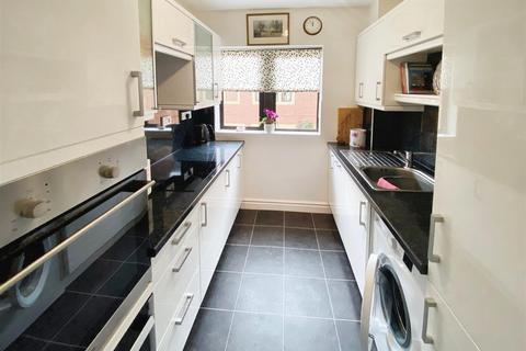 2 bedroom retirement property for sale, College Court, Ludlow