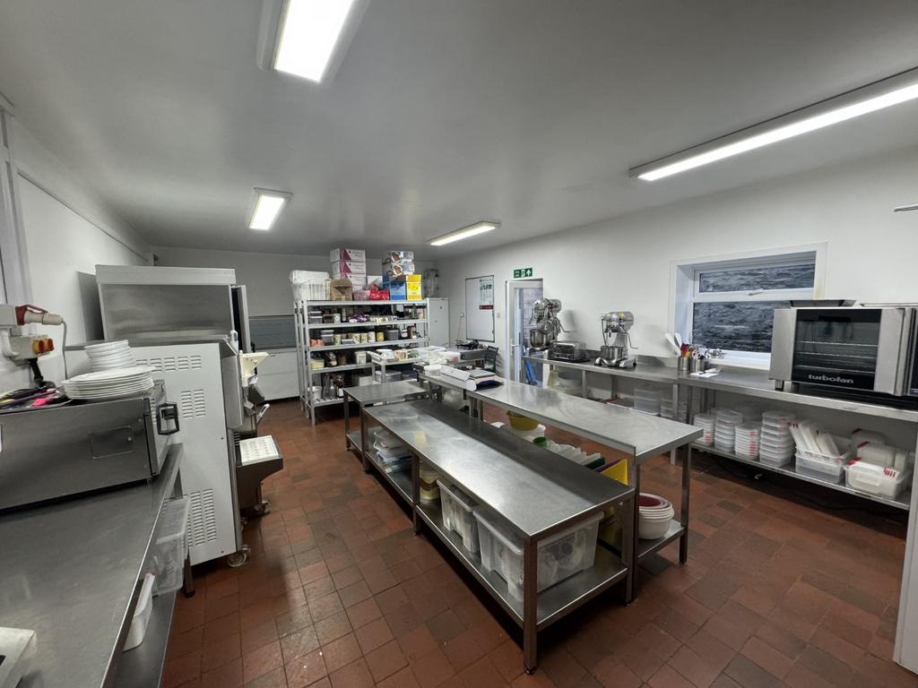Kitchen/Prep Room