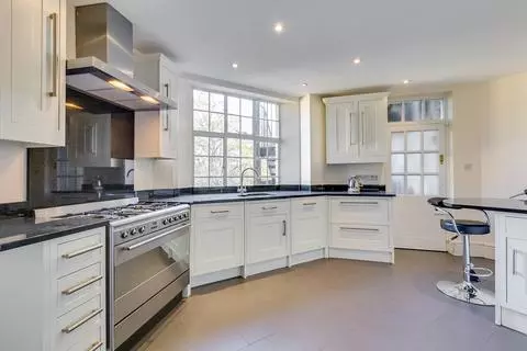 4 bedroom flat for sale – pohled 5