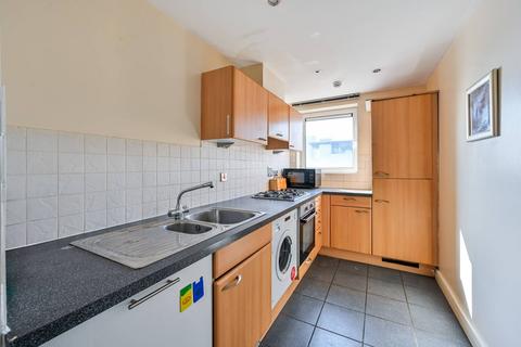 3 bedroom flat to rent, Granary Mansions, Thamesmead, London, SE28