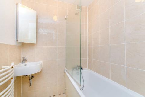 2 bedroom flat to rent, Harecourt Road, Highbury and Islington, London, N1